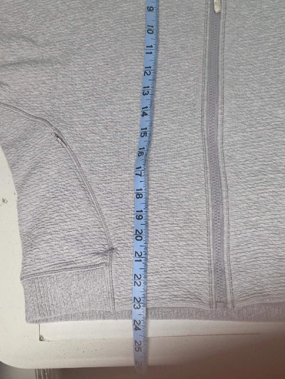 Lululemon Light Gray Women’s Zip-Up Jacket Size 12 - Picture 7 of 7